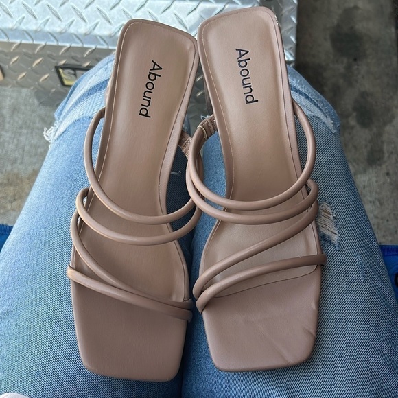 Abound austyn tubular strappy block heel - Picture 2 of 5